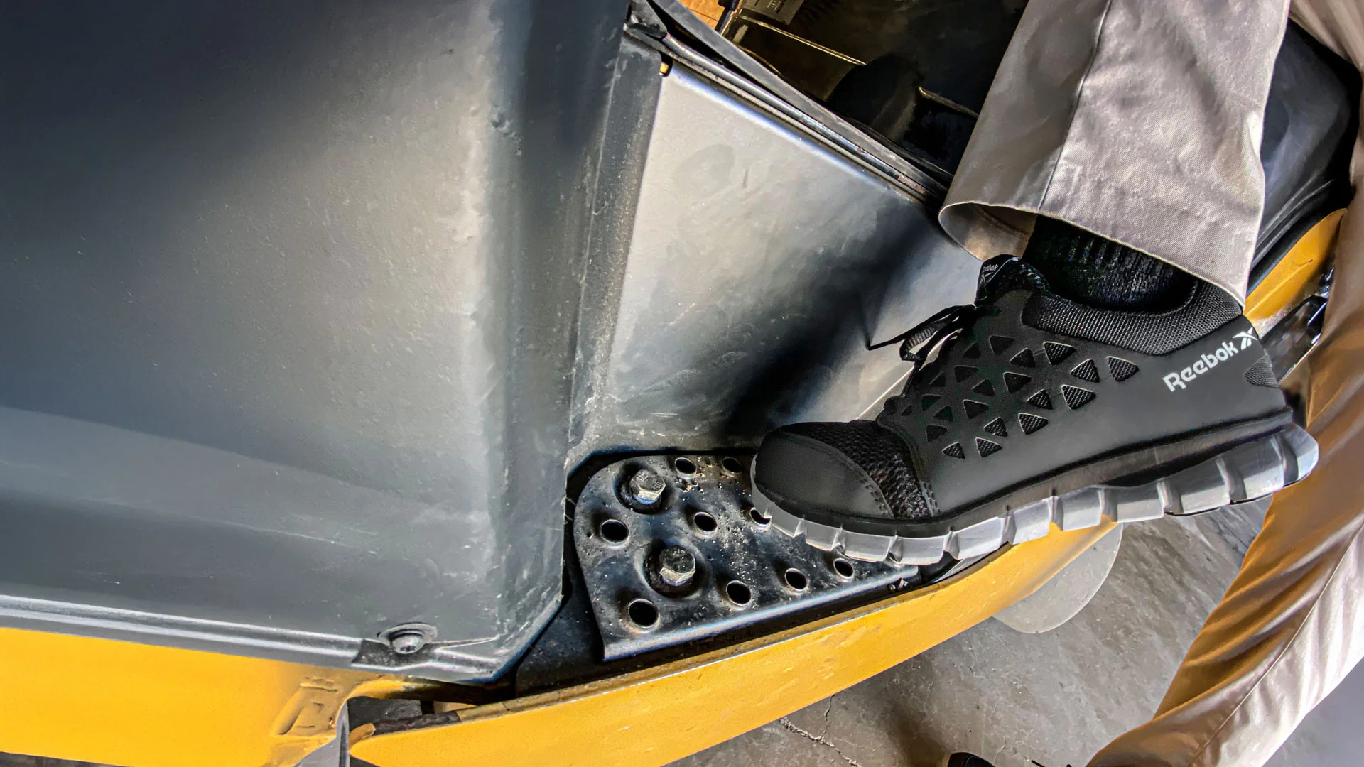 Sublite Composite Toe Safety Shoes IB4041 - Image 3