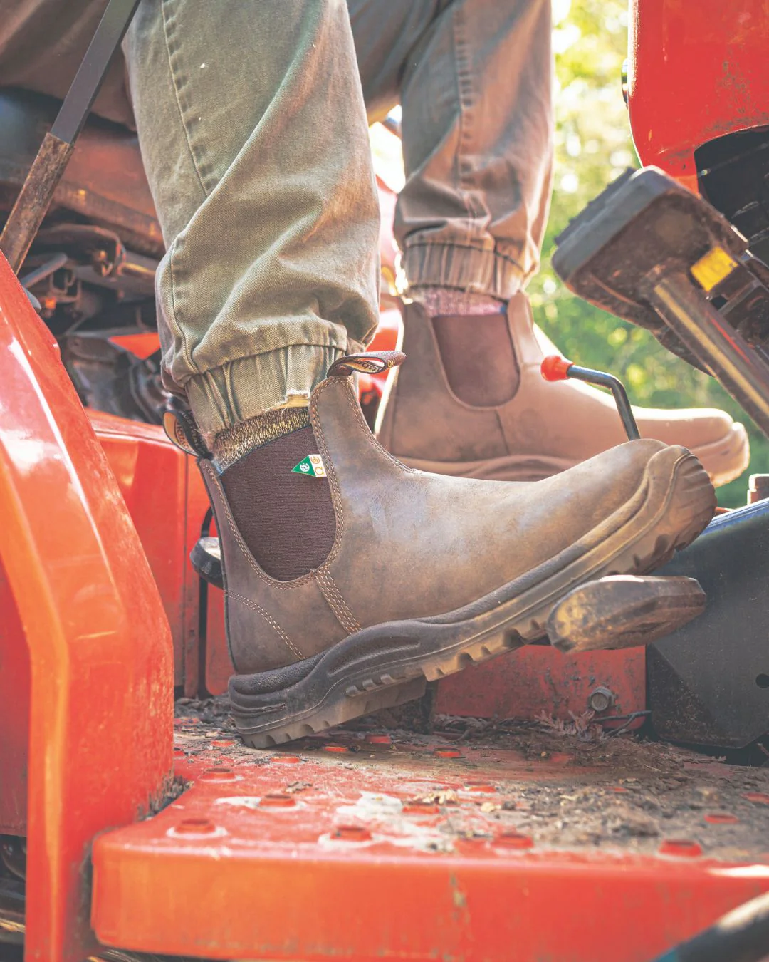 Blundstone 180 Brown Men's Slip-on Steel Toe Work & Safety Boot - Image 3